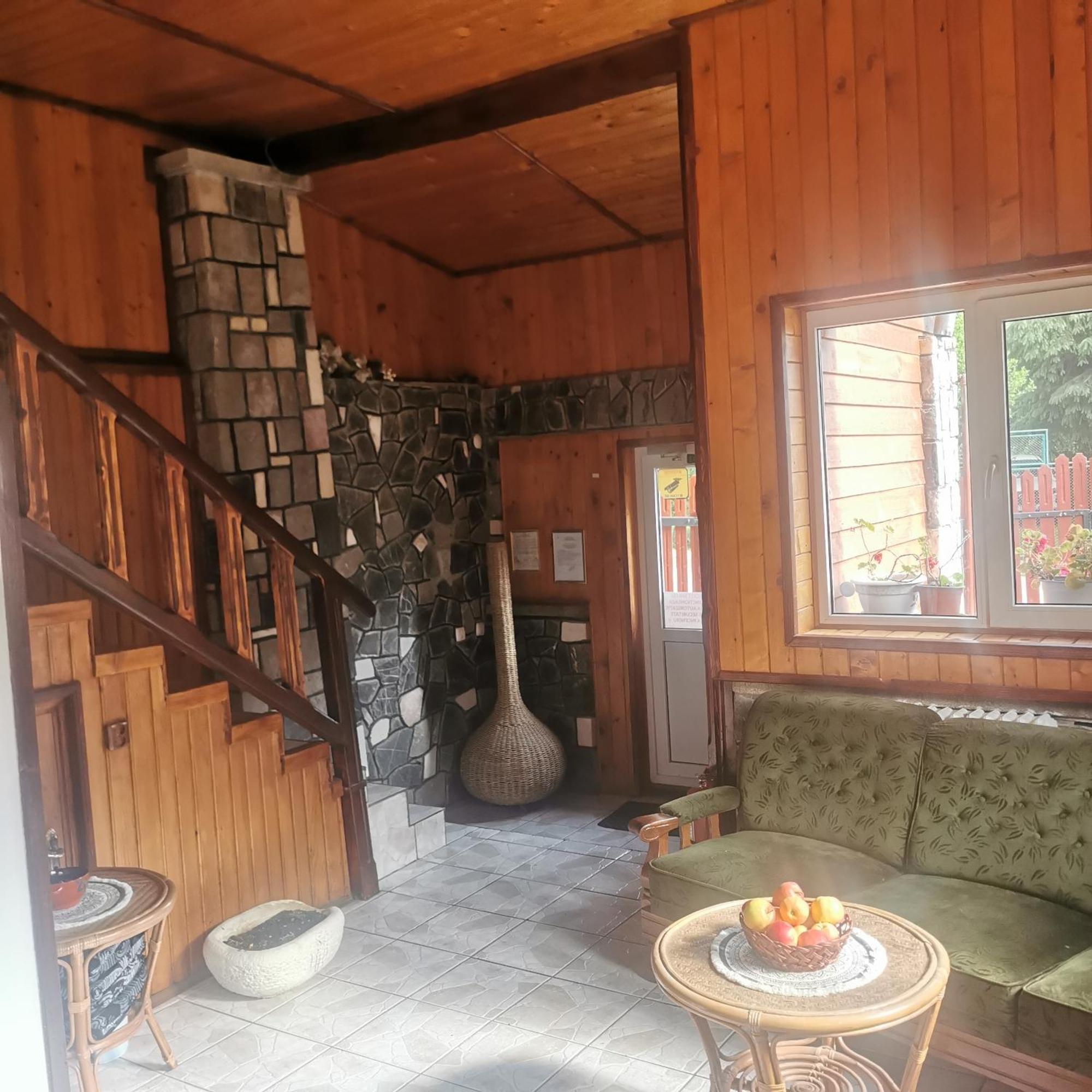Pensiunea Fara Nume Buşteni Exterior foto